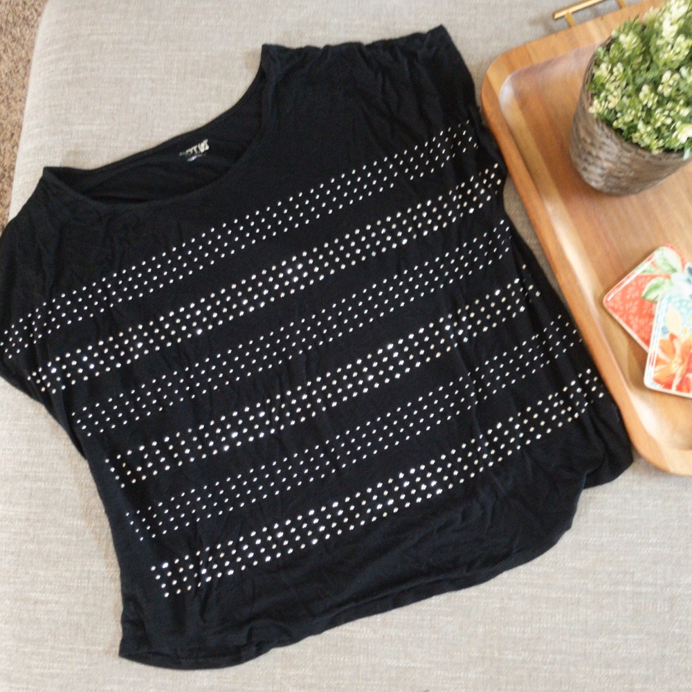 Apt 9 Top